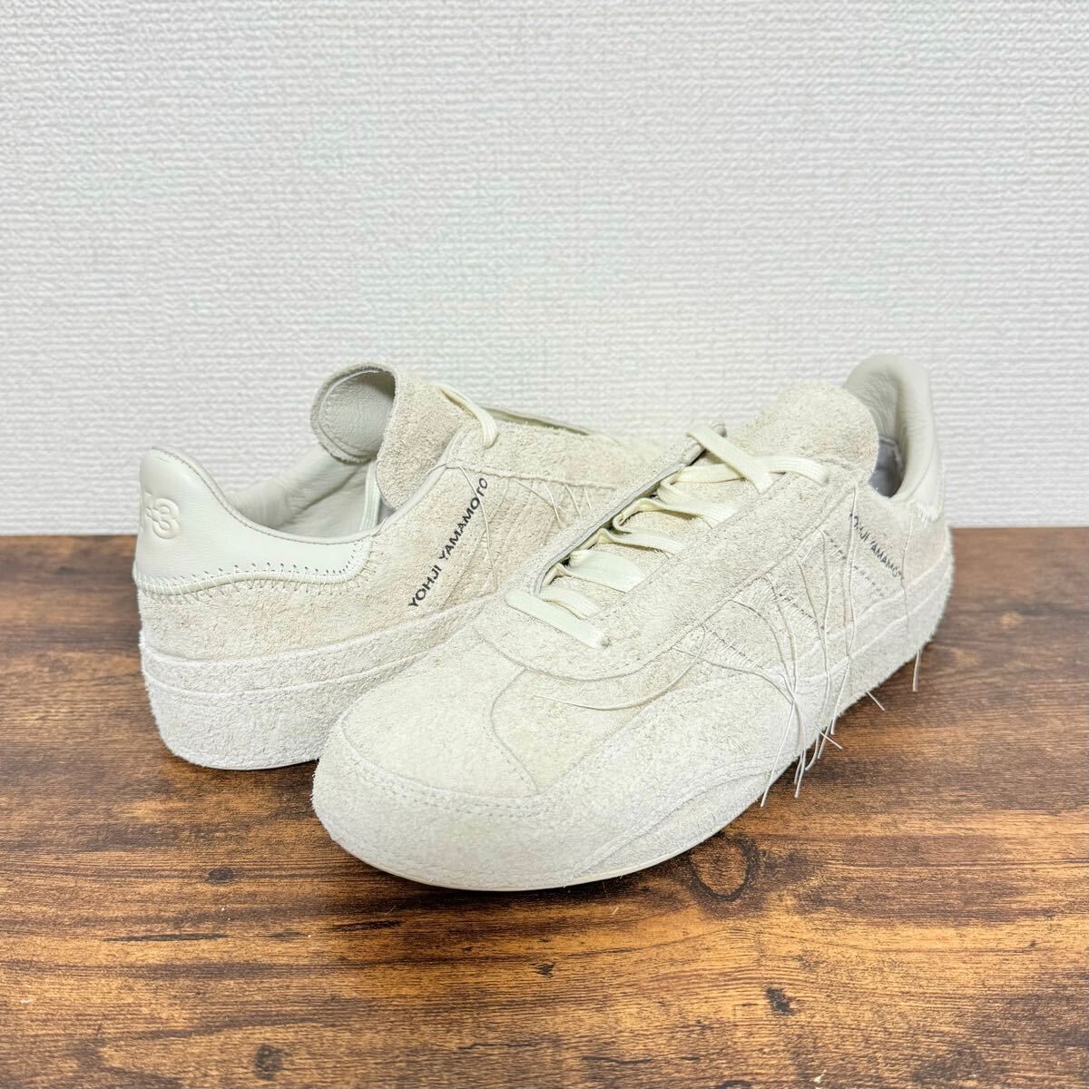 新品未使用 ワイスリー Y-3 スニーカー GAZELLE オフホワイト 8.5