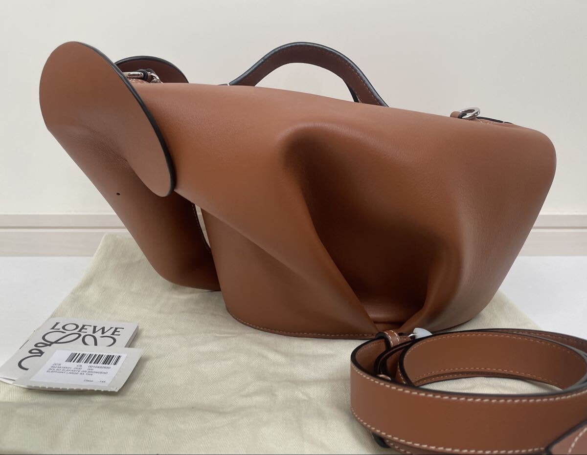 ほぼ未使用【ロエベ】エレファントバッグ ラージ　クラシックカーフ　タン　ブラウン　ショルダーバッグ　ハンドバッグ　ぞう　LOEWE 