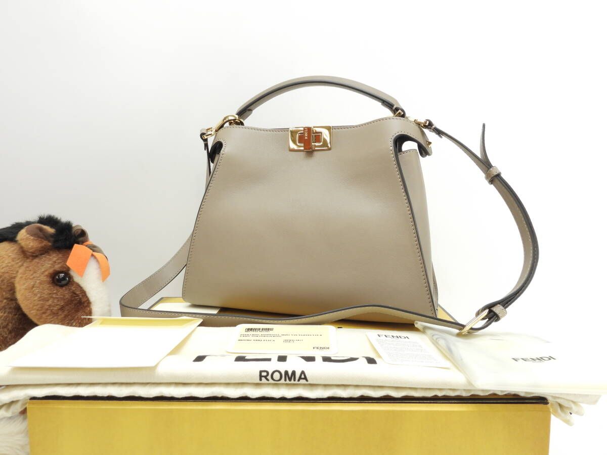 フェンディ ピーカブーミニ エッセンシャル レザー灰 ポシェット ハンドバッグ 極美品@ 2