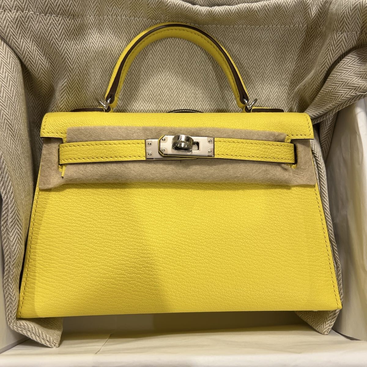 【未使用】LOEWE ケース ネイビー エキゾチックレザー エキゾチックミニ財布|リザード - 『皮革に製品としての生命への