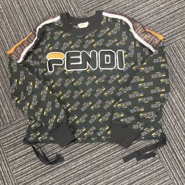 フェンディ x ヴェルサーチェ ブラックジャージー フェンダーチェ ロゴ