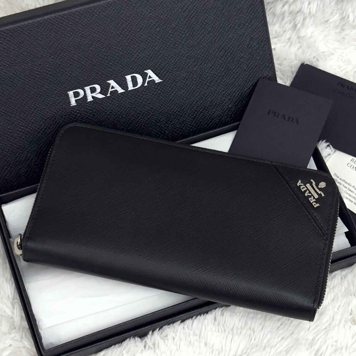 未使用に近い】☆新品同様☆RFID内蔵 PRADA プラダ ジップアラウンド