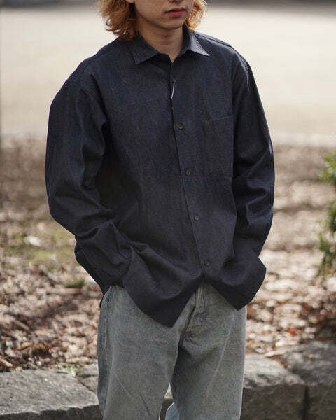 COMOLIコモリ　デニムシャツ
