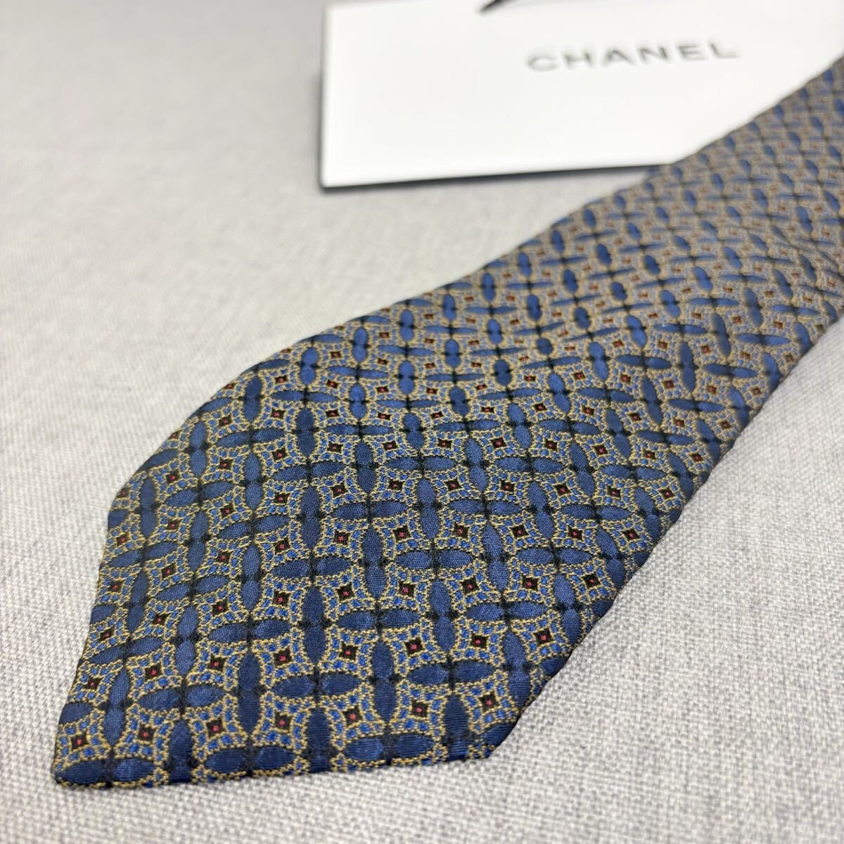 Yahoo!オークション 1円 □美品□ CHANEL シャネル シルク100