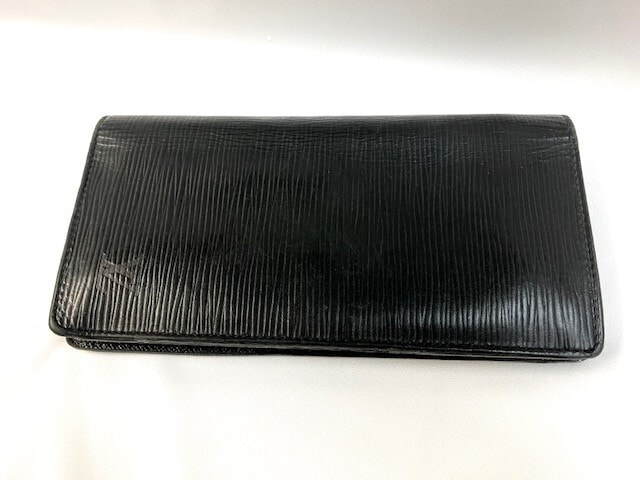 ルイヴィトン エピ ポルトフォイユブラザ　M60622 二つ折り長財布 ノワール/ブラック　/BK32