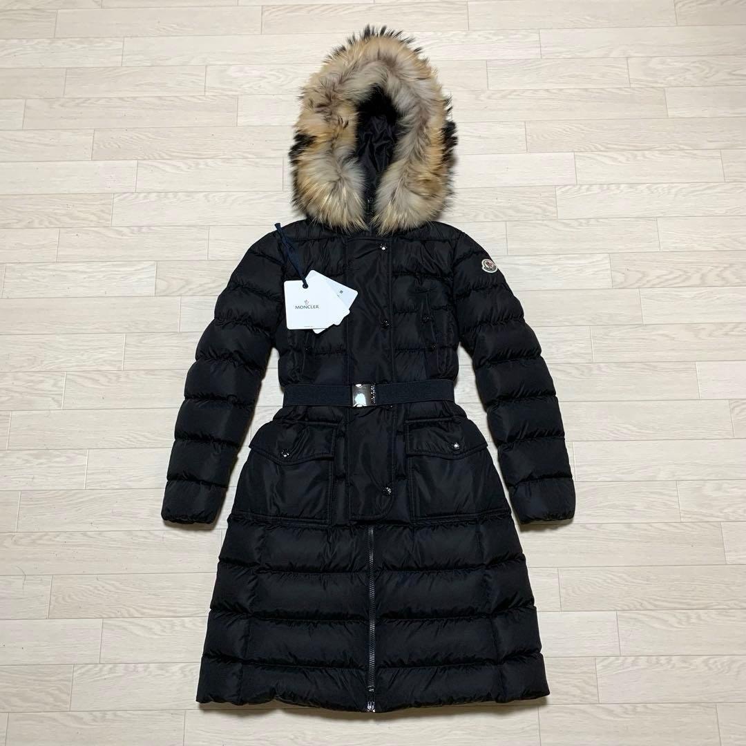 極美品MONCLER KHLOE クロエ　ラクーンファーロングダウン4D207