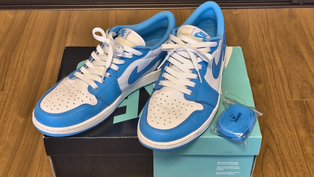 ナイキ SB エアジョーダン1 ロー "UNC"