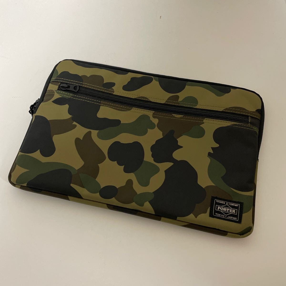 PORTER×APE MacBook Air スリーブ for 11インチ 中古 目立った傷や汚れなし】PORTER×A BATHING APE MacBook Air