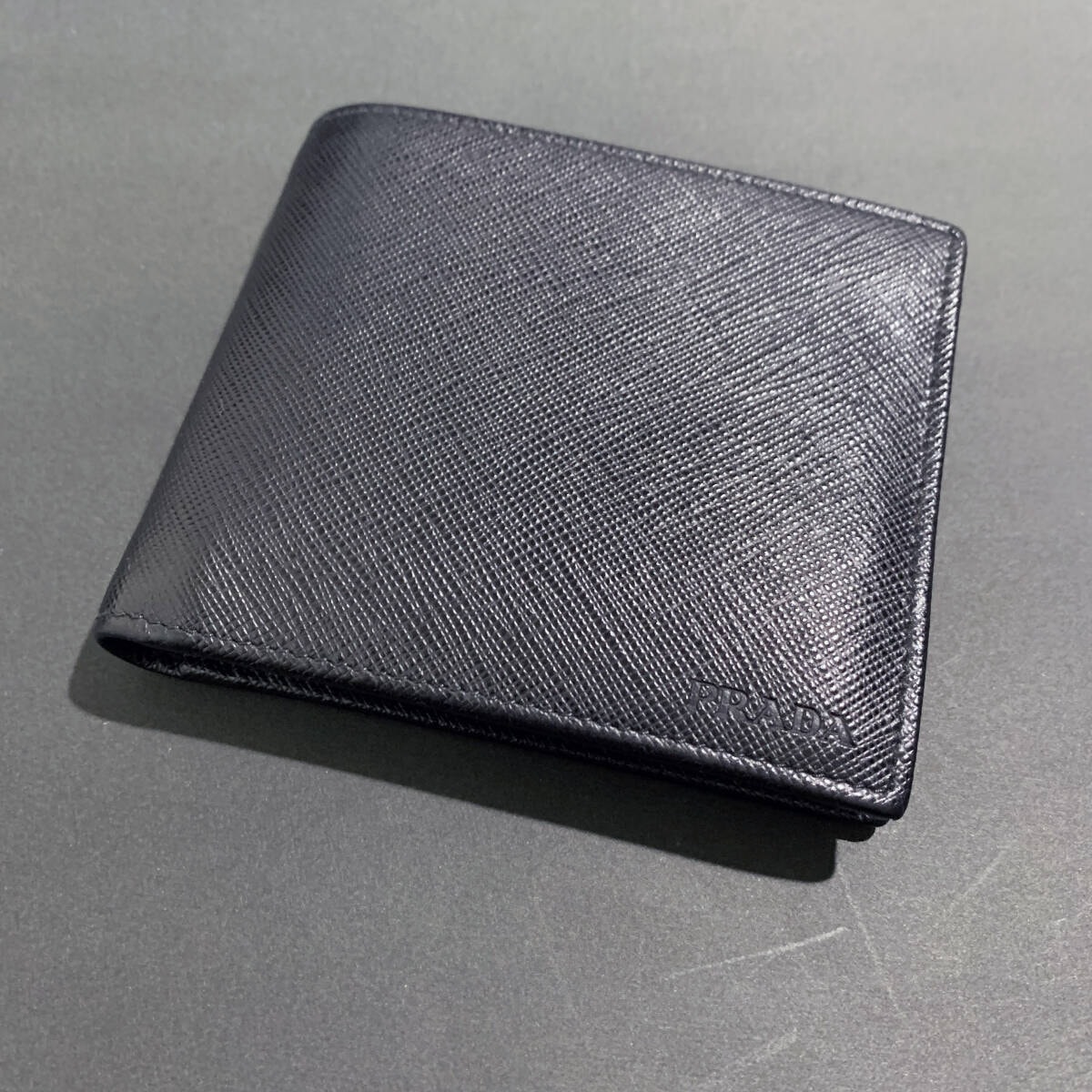 【美品】PRADA プラダ SAFFIANO 財布 NERO