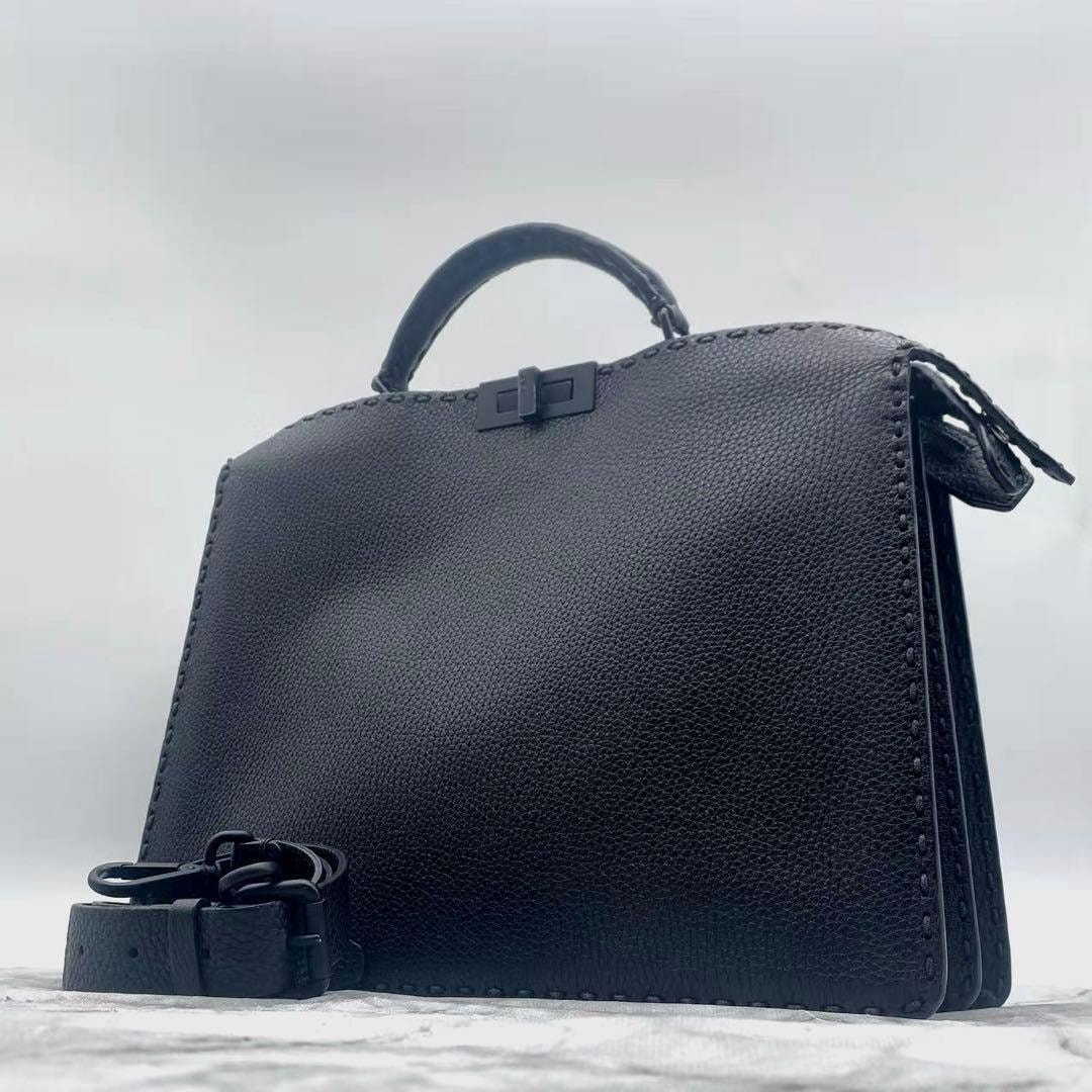 FENDI フェンディ ピーカブー アイシーユー ミディアム 2way ショルダーバッグ