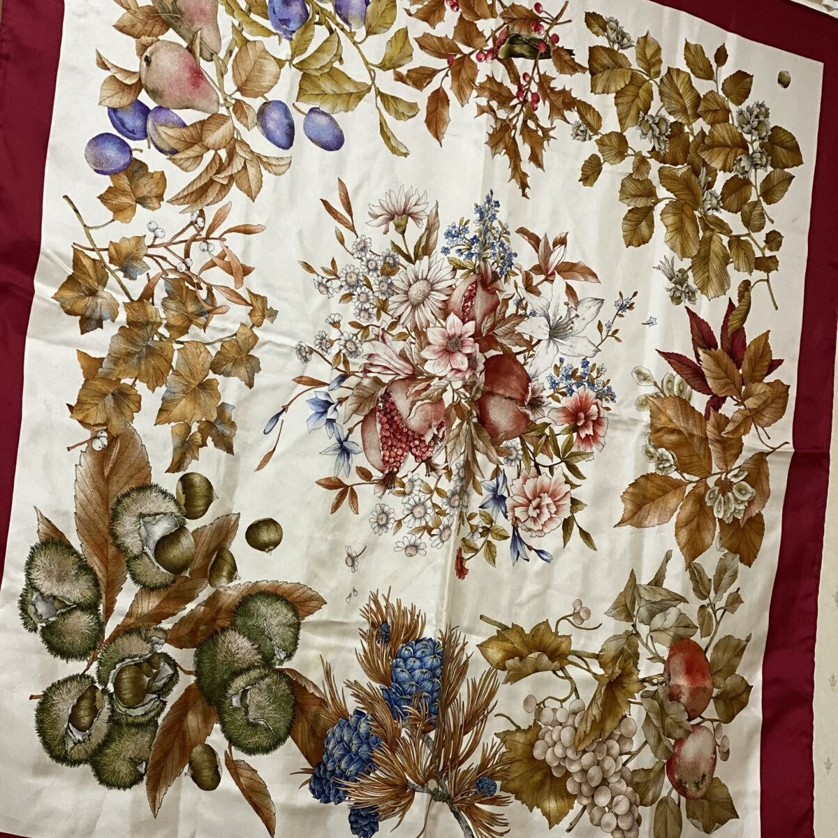 GUCCI 大判シルクスカーフ ボタニカル柄 秋 オールドグッチ