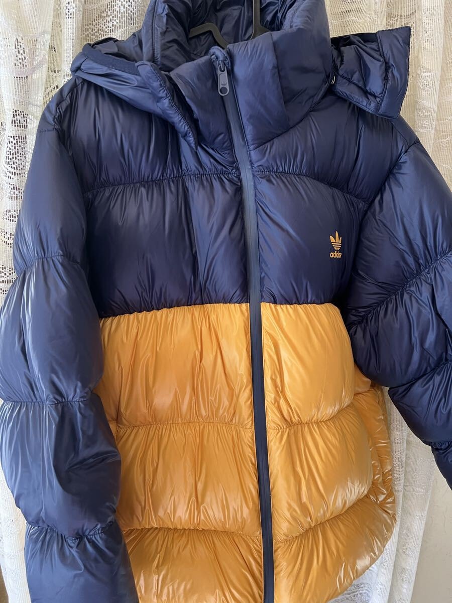 『新品未使用』adidas フード付きダウンジャケット ネイビー/オレンジ ダウンジャケット アディダス adidas