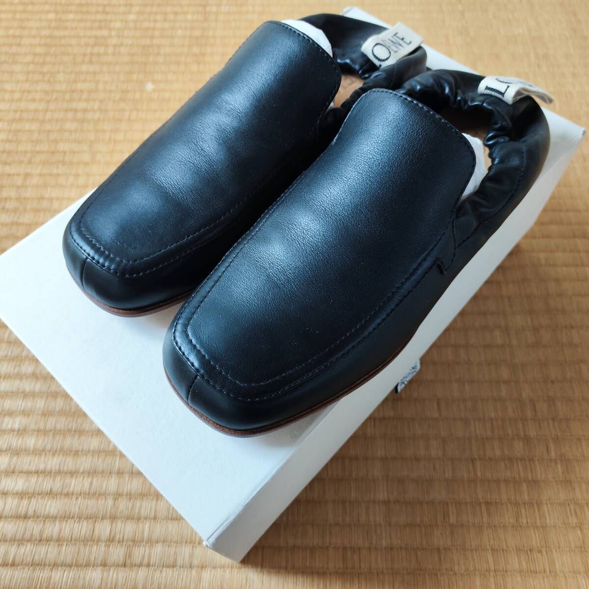 ■■LOEWE・ロエベ・ロゴ入りタブ・ローファー・スリッポン・試着のみ・IT40・（25cm）■■