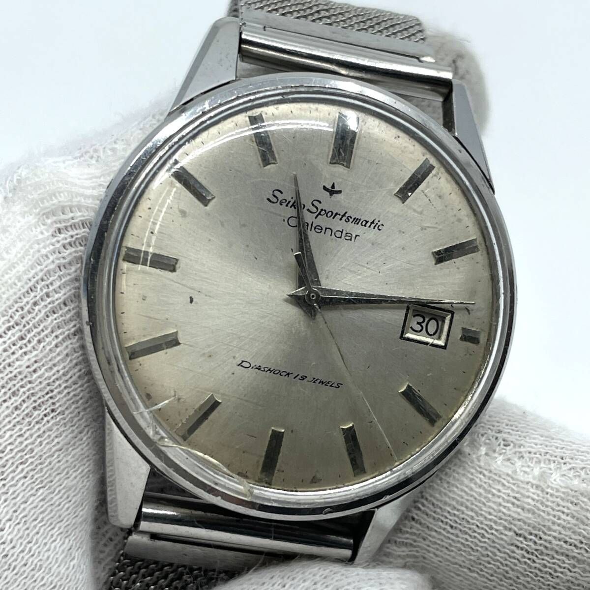 【稼働品/ガラス欠け有り】SEIKO セイコー スポーツマチック カレンダー AT 自動巻き 腕時計 シルバー文字盤 3針 デイト 19石 15037D