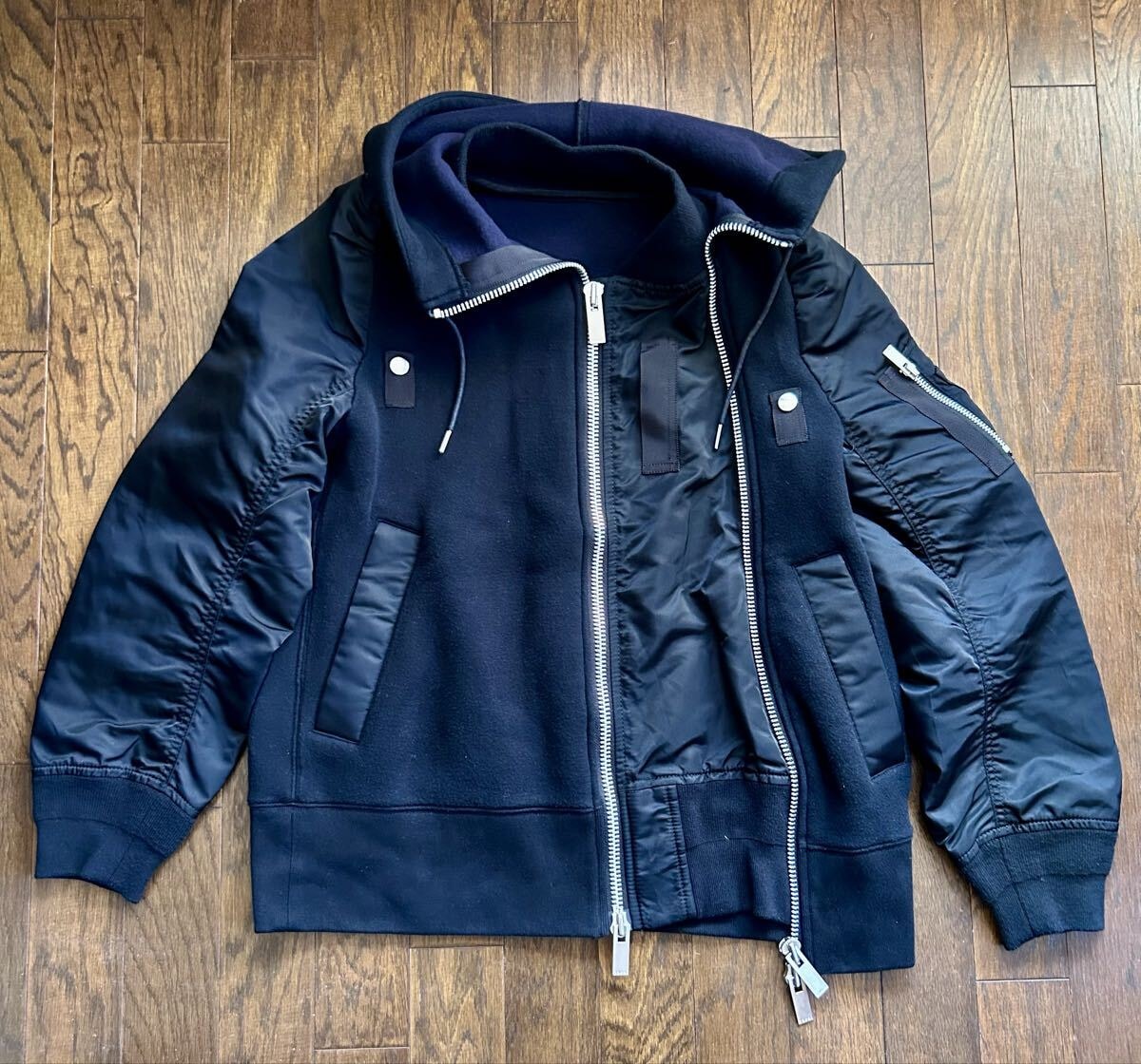 美品sacaiサカイ黒 ライダーススポンジフードパーカージャンパー2way ジャケット ブルゾン MA-1