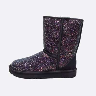 新品・未使用(ワケあり)】☆SALE☆UGG/アグ☆W Classic Short 新品・未使用(ワケあり)】☆SALE☆UGG/アグ☆W Classic Short