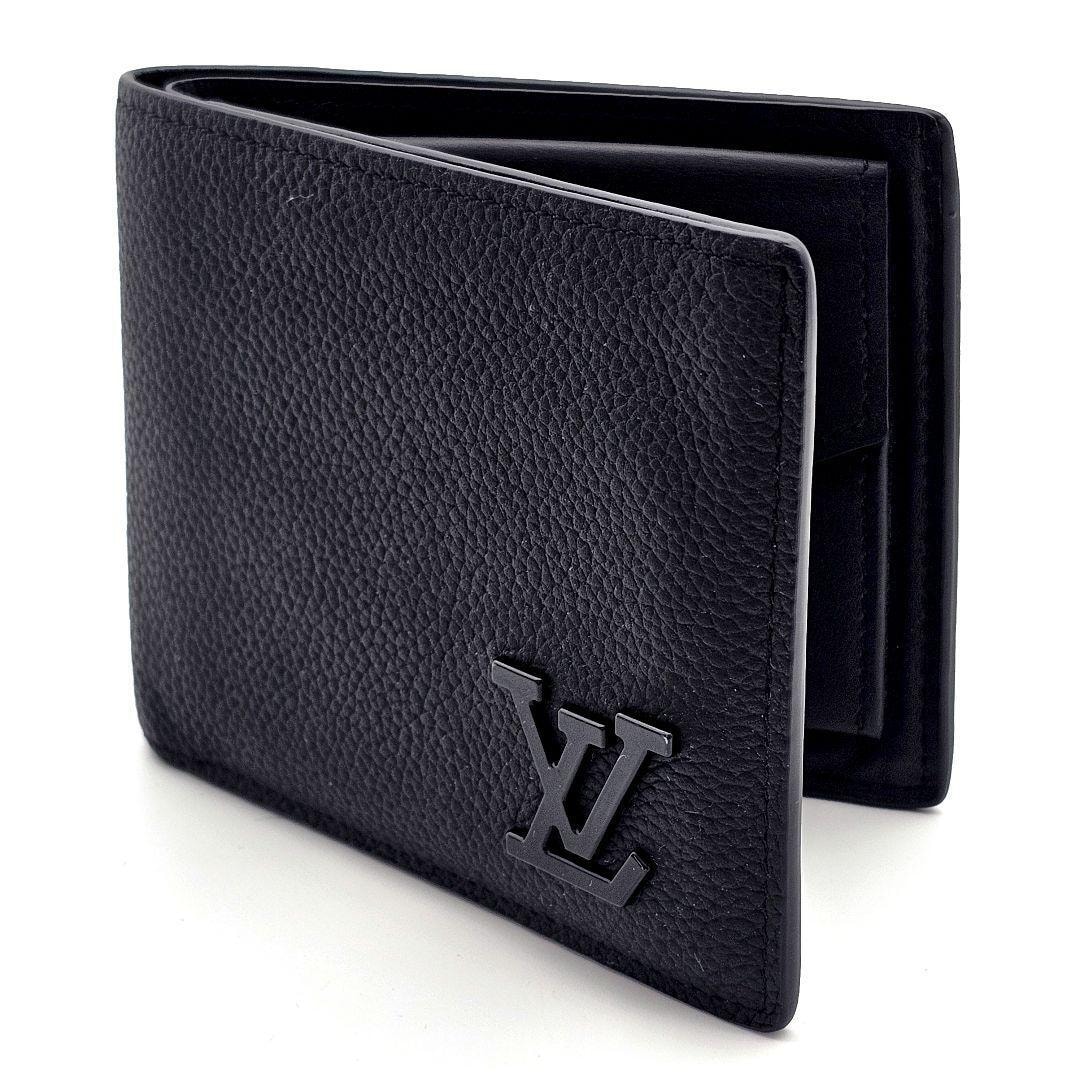 スニーカーダンク(スニダン) | 人気新作のスニーカー、トレカ、注目