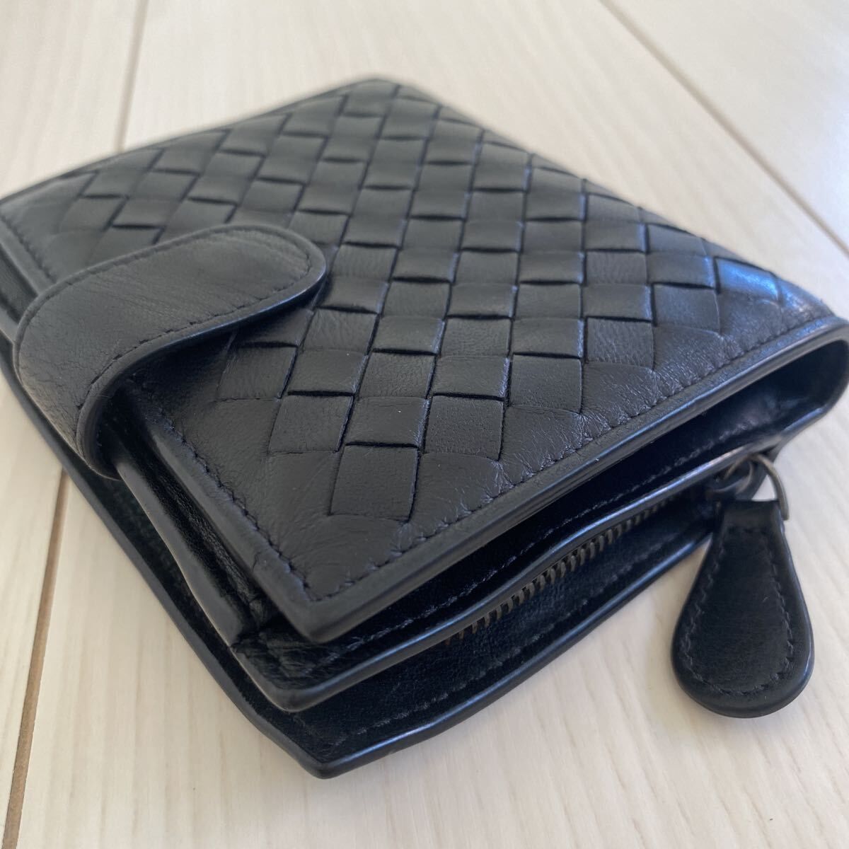 大人気！極美品！ BOTTEGA VENETA ボッテガヴェネタ コンパクトウォレット ミニ財布 ラウンドファスナー 二つ折り財布 本革 男女兼用