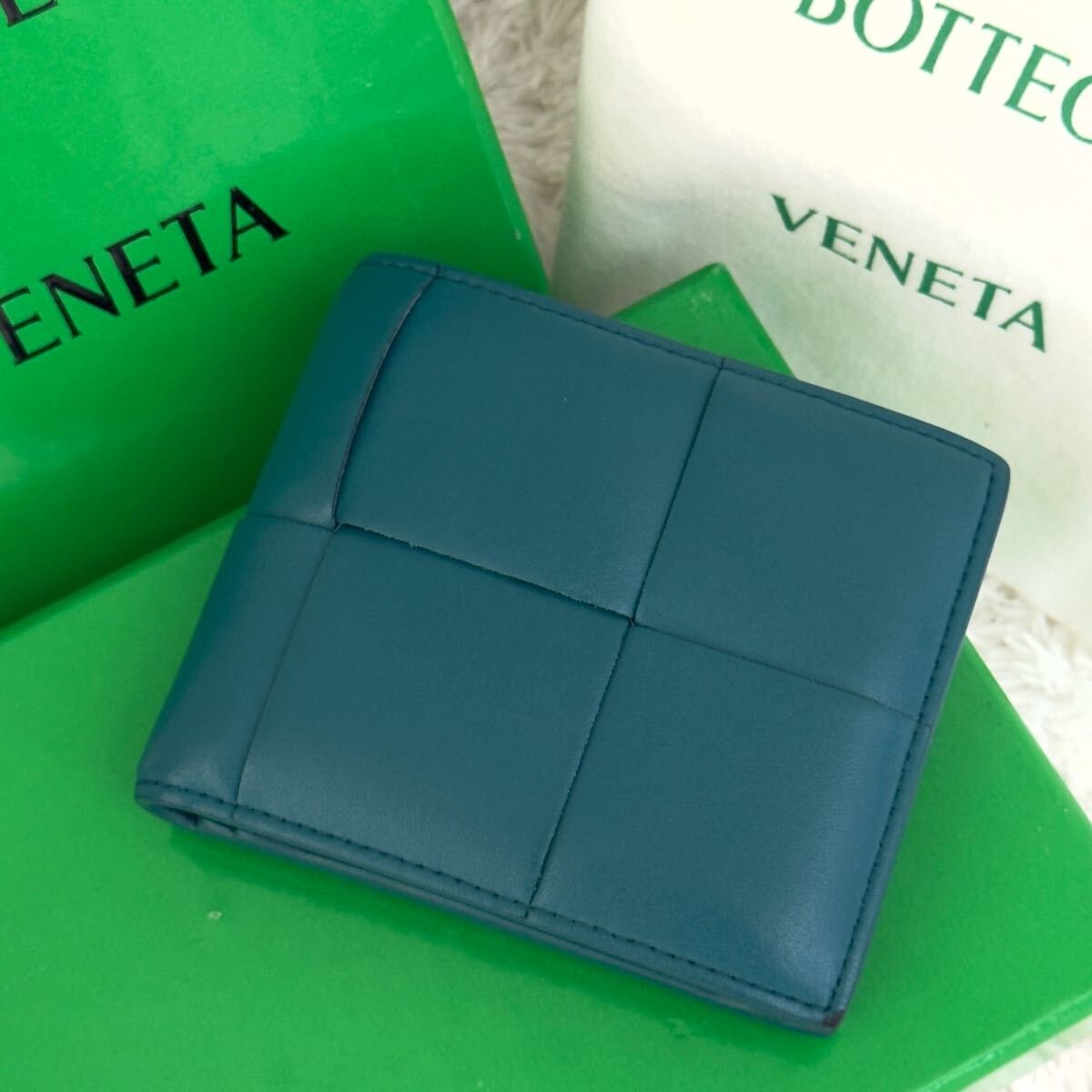 ☆極美品☆RFID内蔵 BOTTEGA VENETA カセット 財布 ボッテガヴェネタ レザー イントレチャート