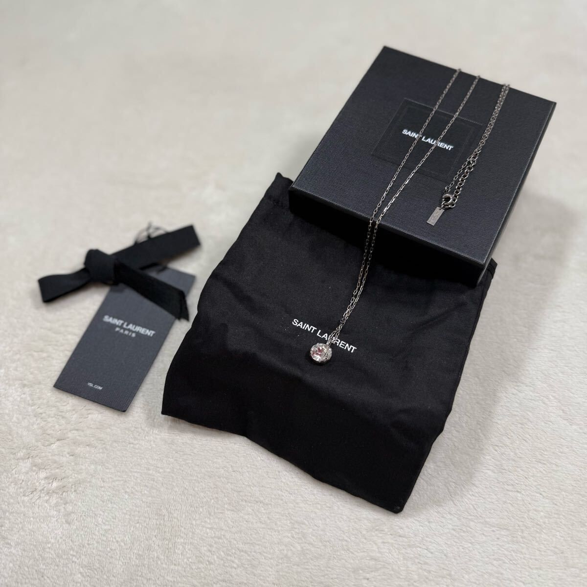 希少 Saint Laurent Paris クリスタル チェーン ネックレス 希少 Saint Laurent Paris クリスタル チェーン ネックレス サン