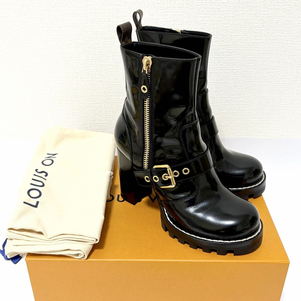 美品 ルイヴィトン スタートレイル ライン アンクルブーツ モノグラム 36.5 楽天市場】【中古】【良い】 LOUIS VUITTON ルイヴィトン スター