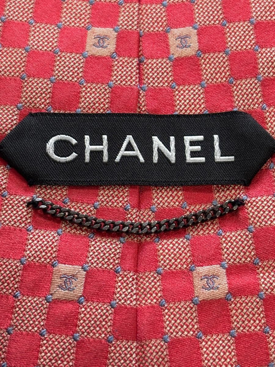 CHANEL シャネル　鮮やかな綺麗色　ゴージャス　ネクタイ　ドレスアップ　春色　極美品　ロゴマーク柄　おしゃれmade in ITALY イタリア製