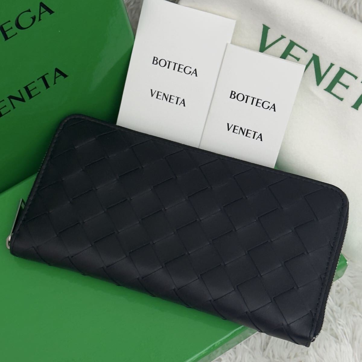 ☆未使用級☆RFID内蔵 ボッテガ ラウンドファスナー イントレチャート 財布 黒 BOTTEGA VENETA ブラック ジップ