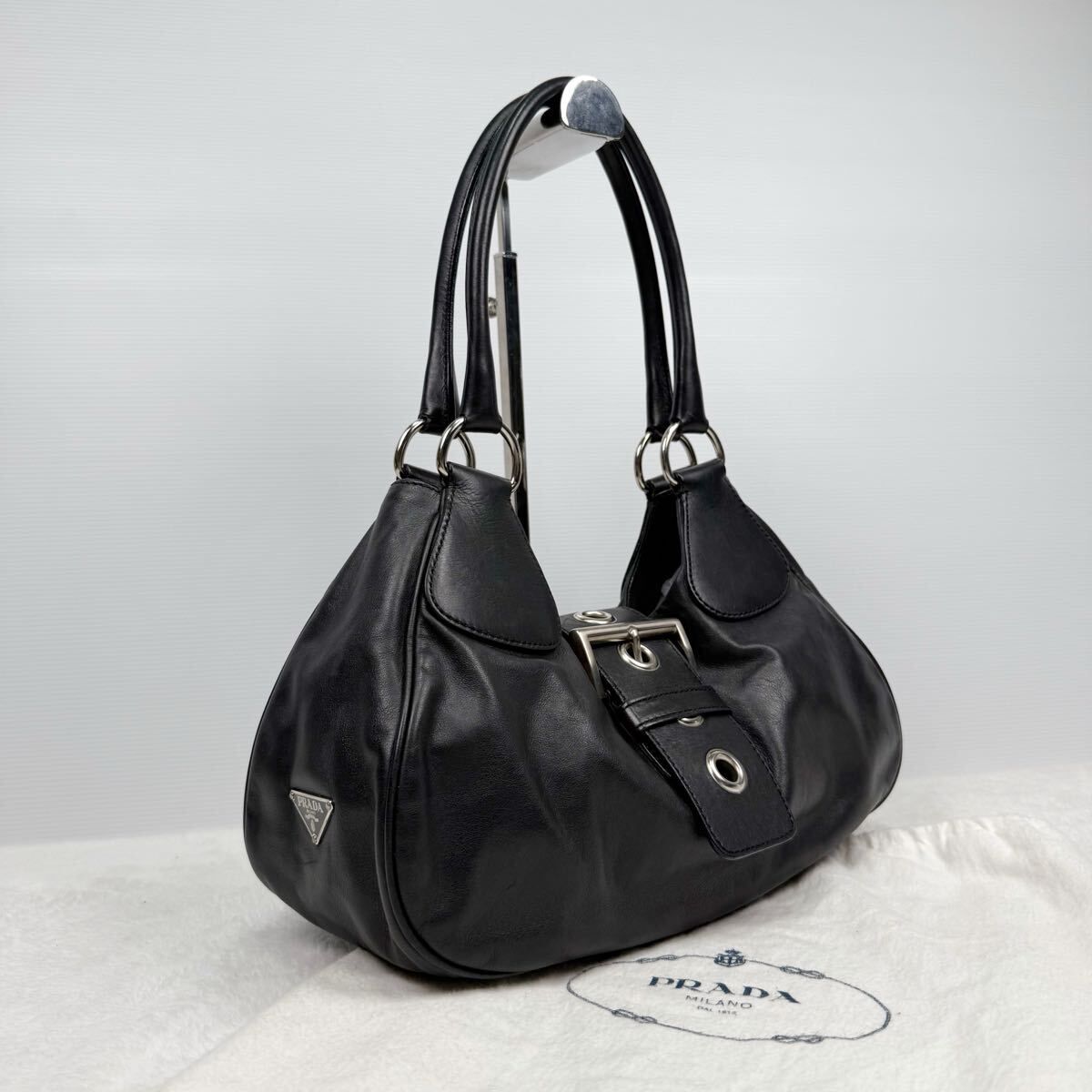 目立った傷や汚れなし】Prada Moon Bag Nappa Leather Black Y2K