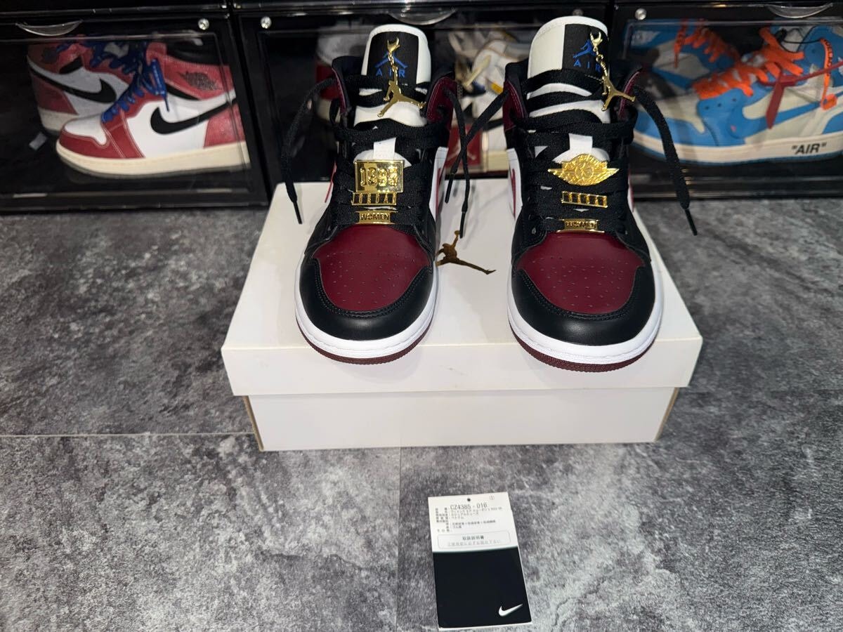 ナイキ ウィメンズ エアジョーダン1 ミッド "ダークビートルート"