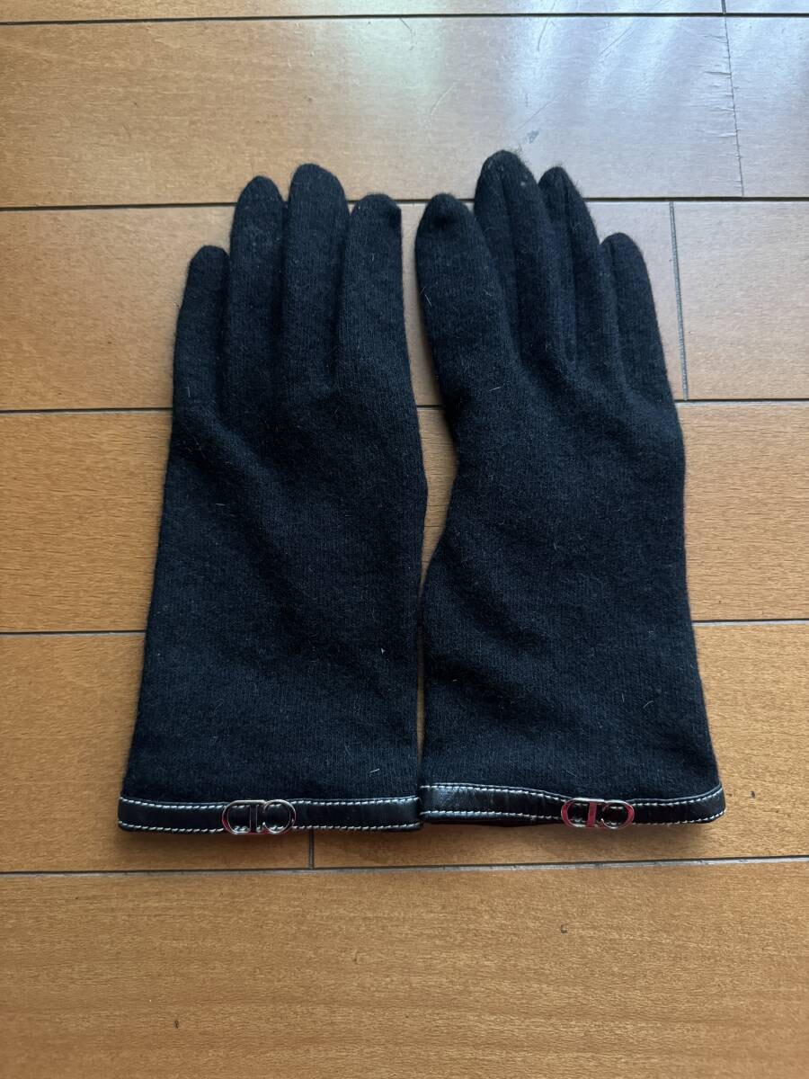 ほぼ未使用 Christian Dior 手袋　ブラック　100％カシミヤ製　クリスチャンディオール