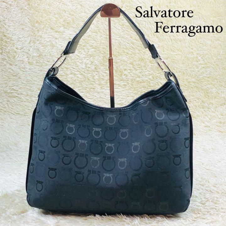【稀少美品】Salvatore Ferragamo サルヴァトーレフェラガモ ワンショルダー ショルダーバッグ 肩掛け ガンチーニ総柄 キャンバス×レザー
