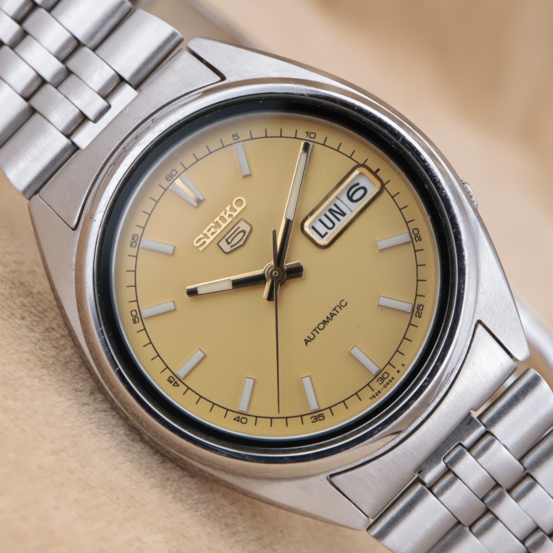 【点検/洗浄済】SEIKO5 7S26-3180 セイコーファイブ 自動巻き イエロー 黄色 バーインデックス デイデイト シルバー SS メタルブレス CH49