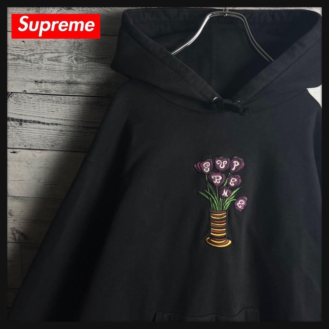 【希少XLサイズ】シュプリーム☆ センター 花柄 刺繍ロゴ入りパーカー　ブラック