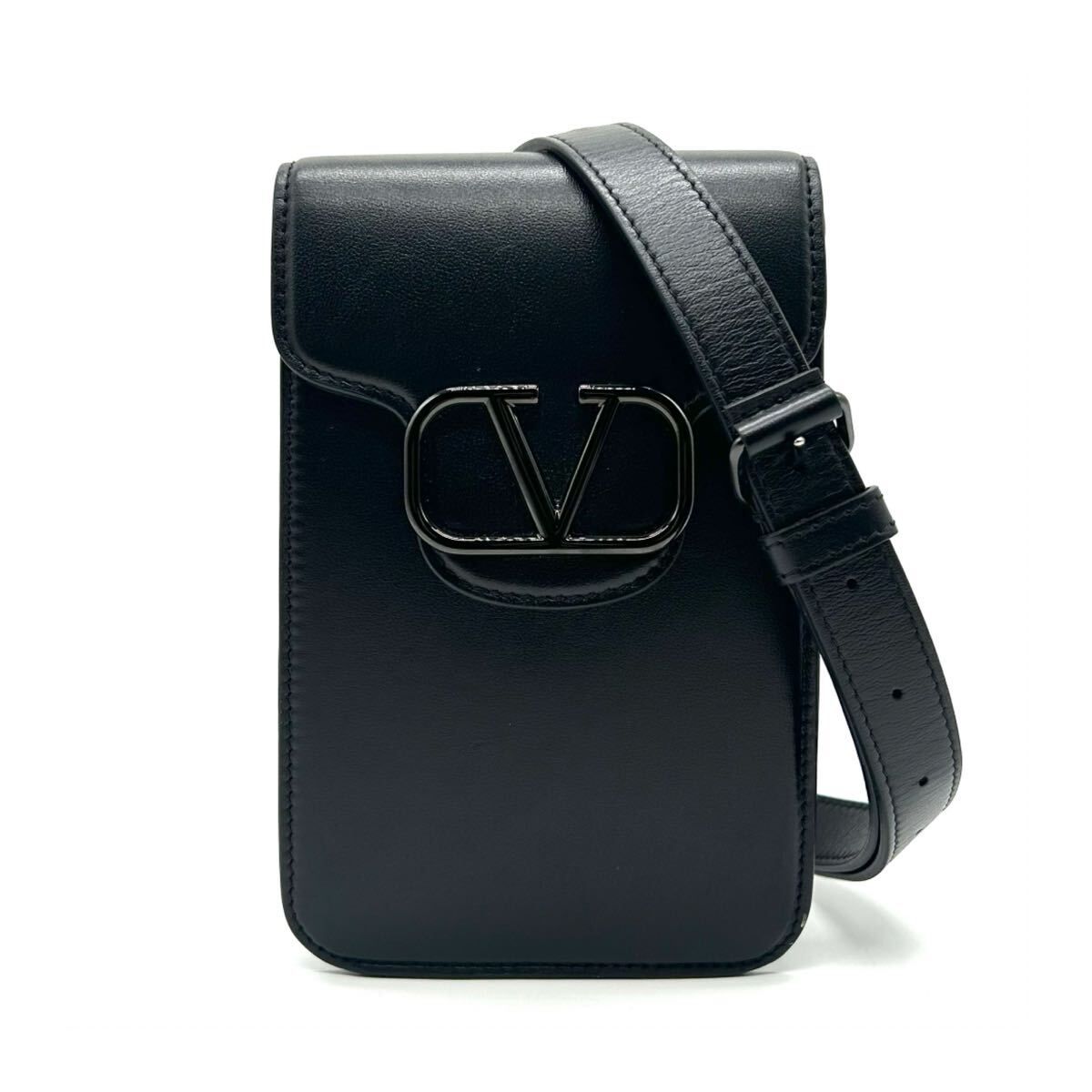 VALENTINO ヴァレンティノ　Vロゴ　ミニ　ショルダーバッグ　レザー　ブラック　クロスボディ　斜め掛け　レザー　メンズ　レディース　