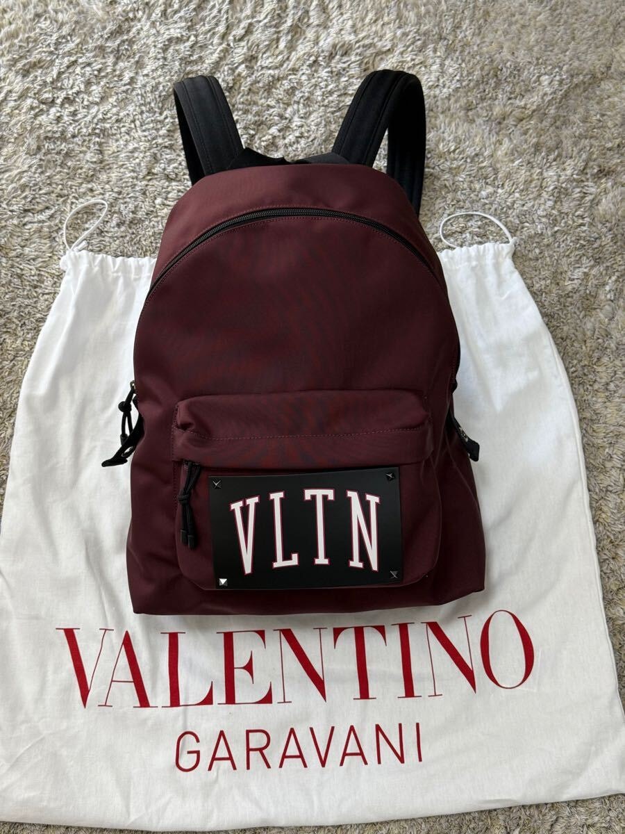 新品未使用　Valentino VLTN logo patch backpackリュック　ヴァレンティノ・ガラヴァーニVLTNロゴパッチバックパック
