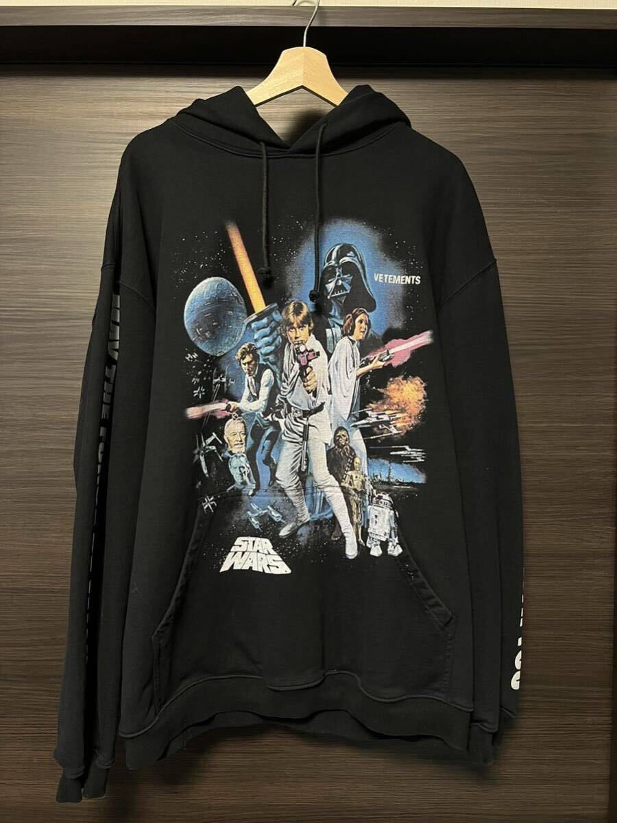 VETEMENTS スターウォーズ　パーカー　Lサイズ　美品　クリーニング済み VETEMENTS スターウォーズパーカーLサイズ美品クリーニング済み