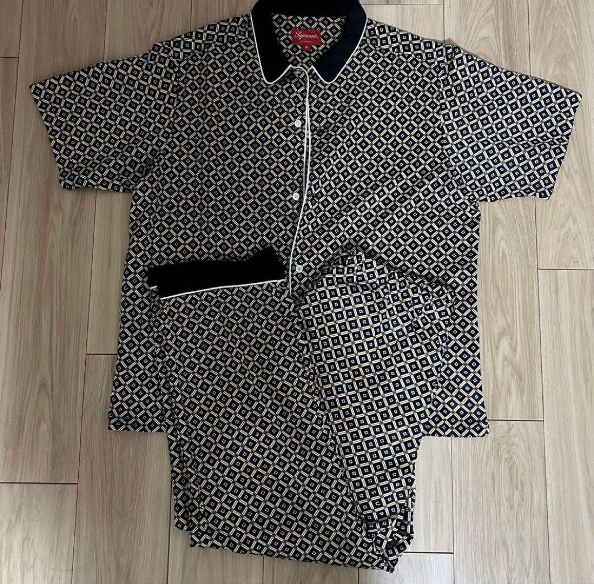 Supreme サテンパジャマ　20ss セットアップ