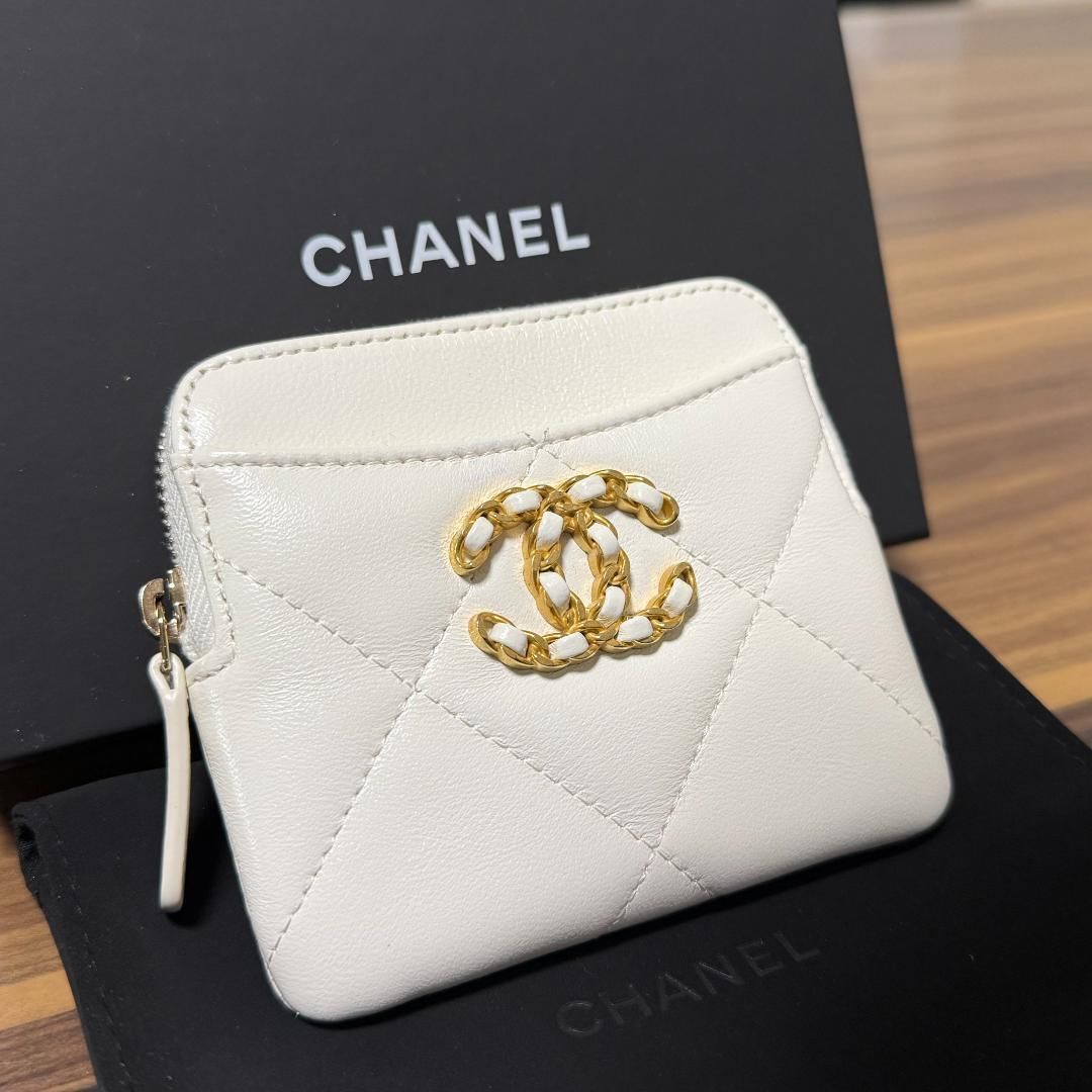 ⭐️極美品 31番台⭐️CHANEL 19 コインケース ミニ財布