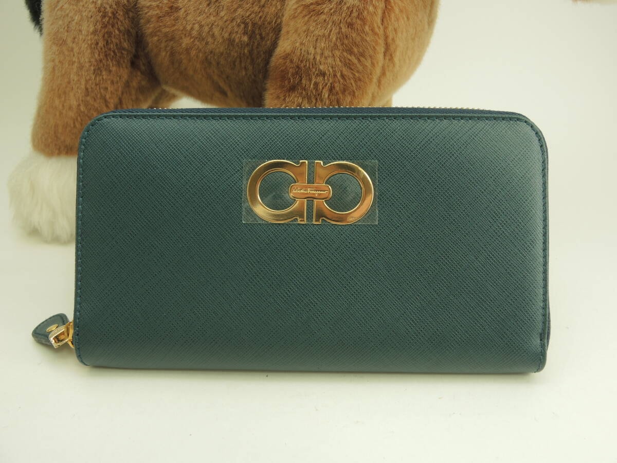サルヴァトーレフェラガモ ロングウォレット ガンチーニ レザー緑 長財布 未使用@ 22