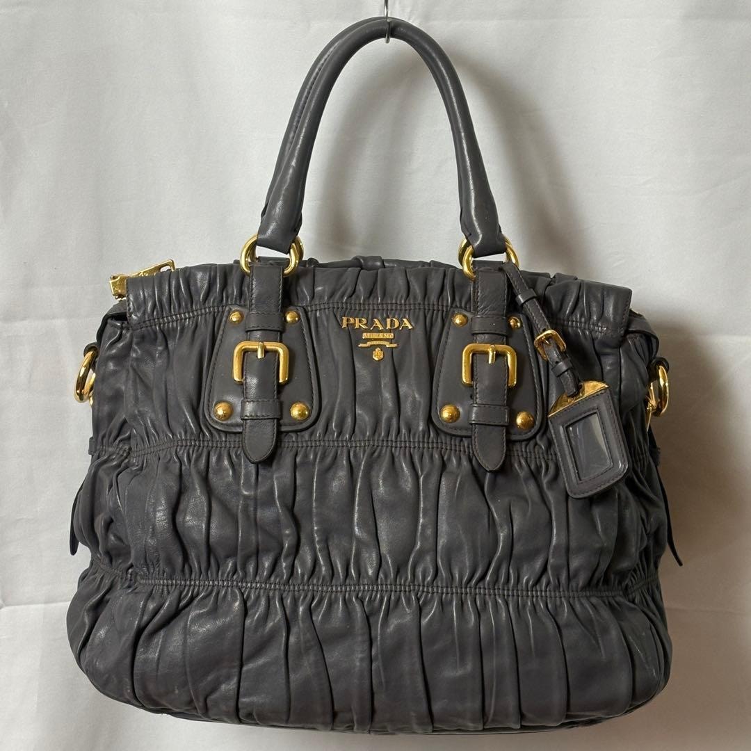 A (未使用に近い)】極美品 プラダ ボディバッグ ブラック メンズ