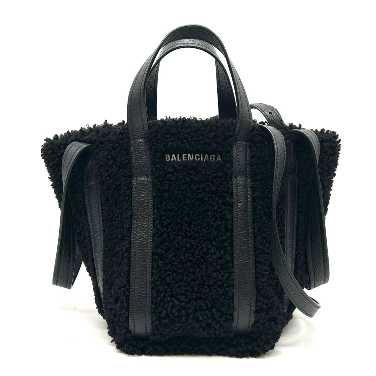 BALNECIAGA　バレンシアガ　エブリディトート　XS　ショルダーバッグ　２WAY　ボア　ファー　ブラック　672793　ミニバッグ　レディース