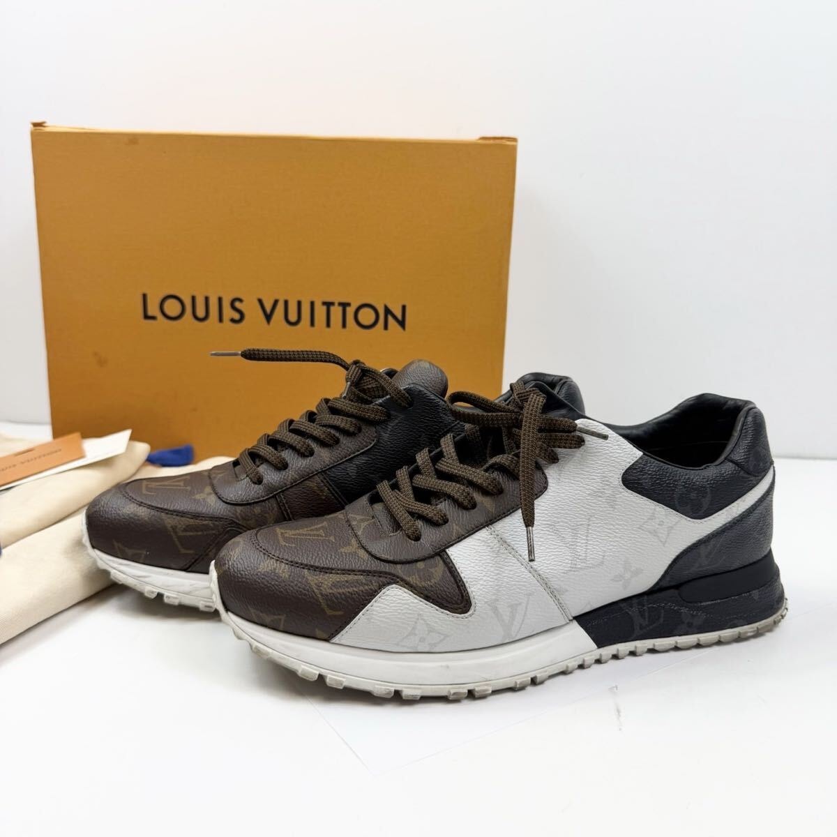 LOUISVUITTON ランアウェイライン スニーカー ルイヴィトン モノグラム