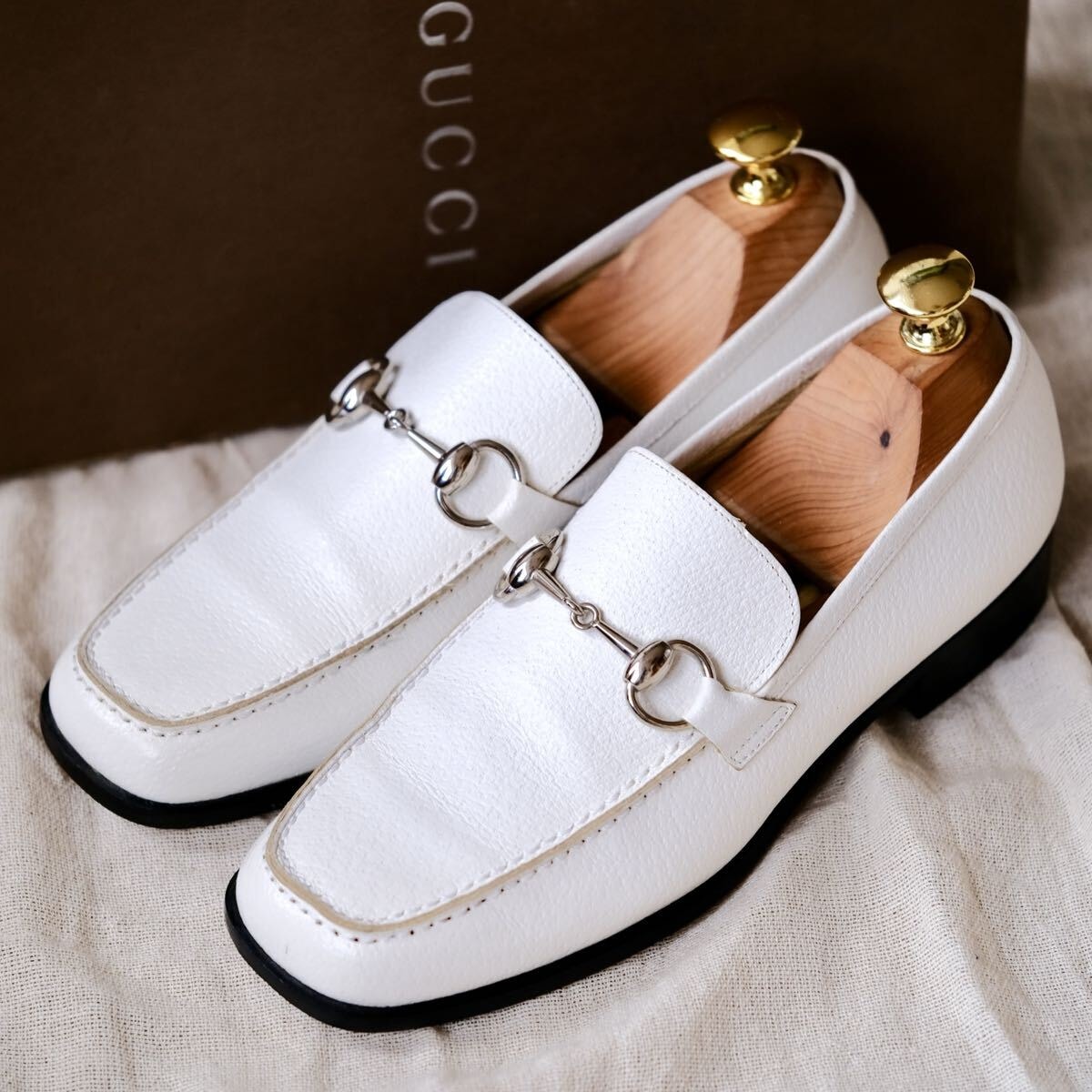 B (目立った傷や汚れなし)】美品GUCCIグッチ ホワイトグレインホース