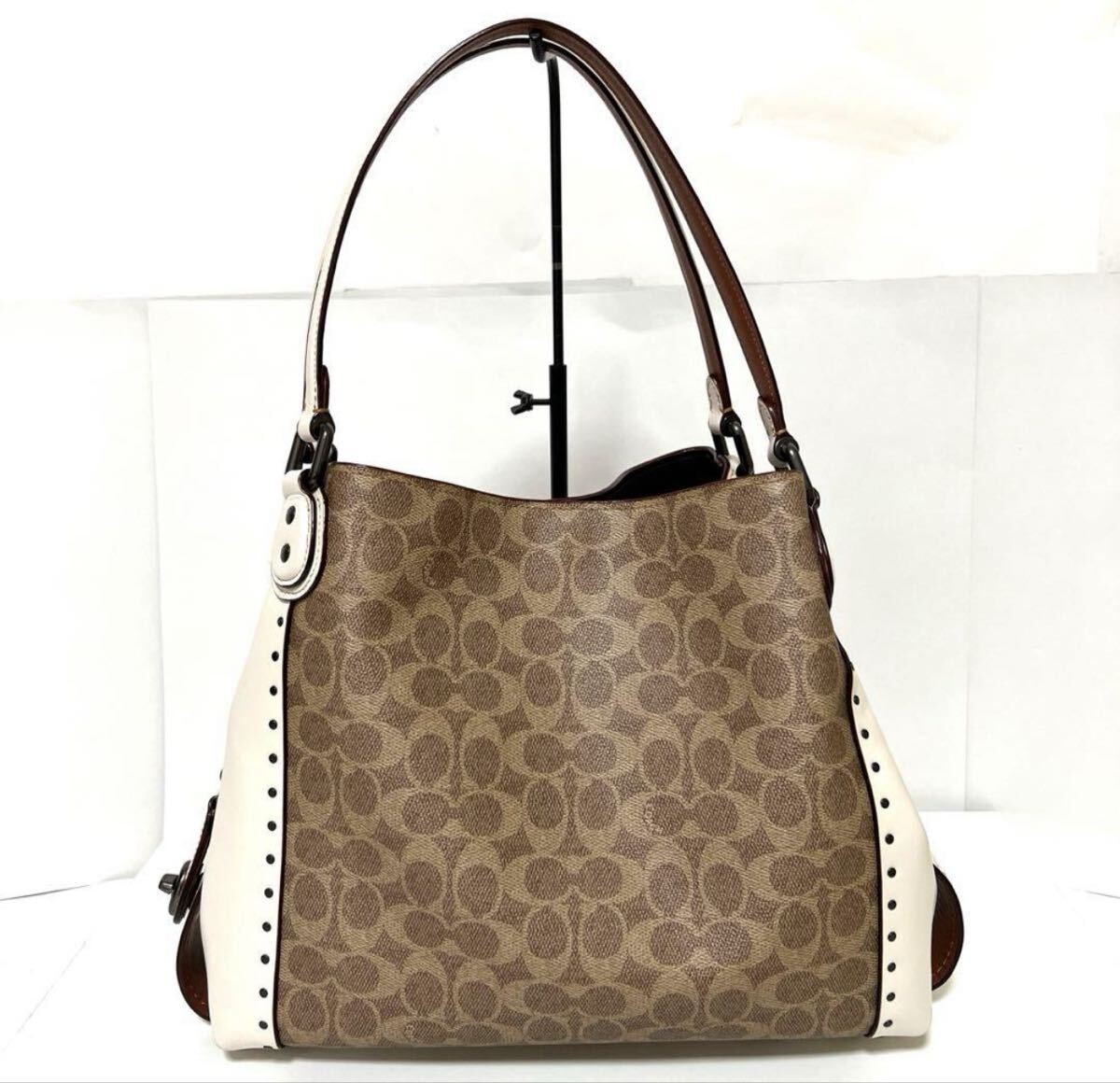 COACH(コーチ) バッグ・財布 人気の新作/中古通販【スニーカー