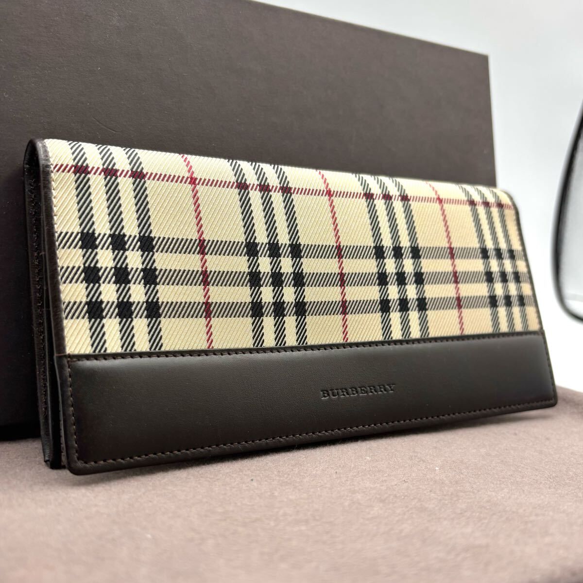 o70　BURBERRY　バーバリー　長財布　レザー　ノバチェック