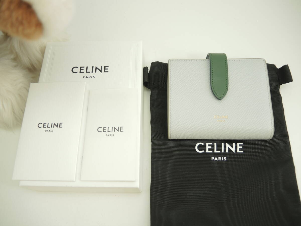 セリーヌ スモールストラップウォレット エッセンシャル レザー水色緑 2折財布@W-9P-2271