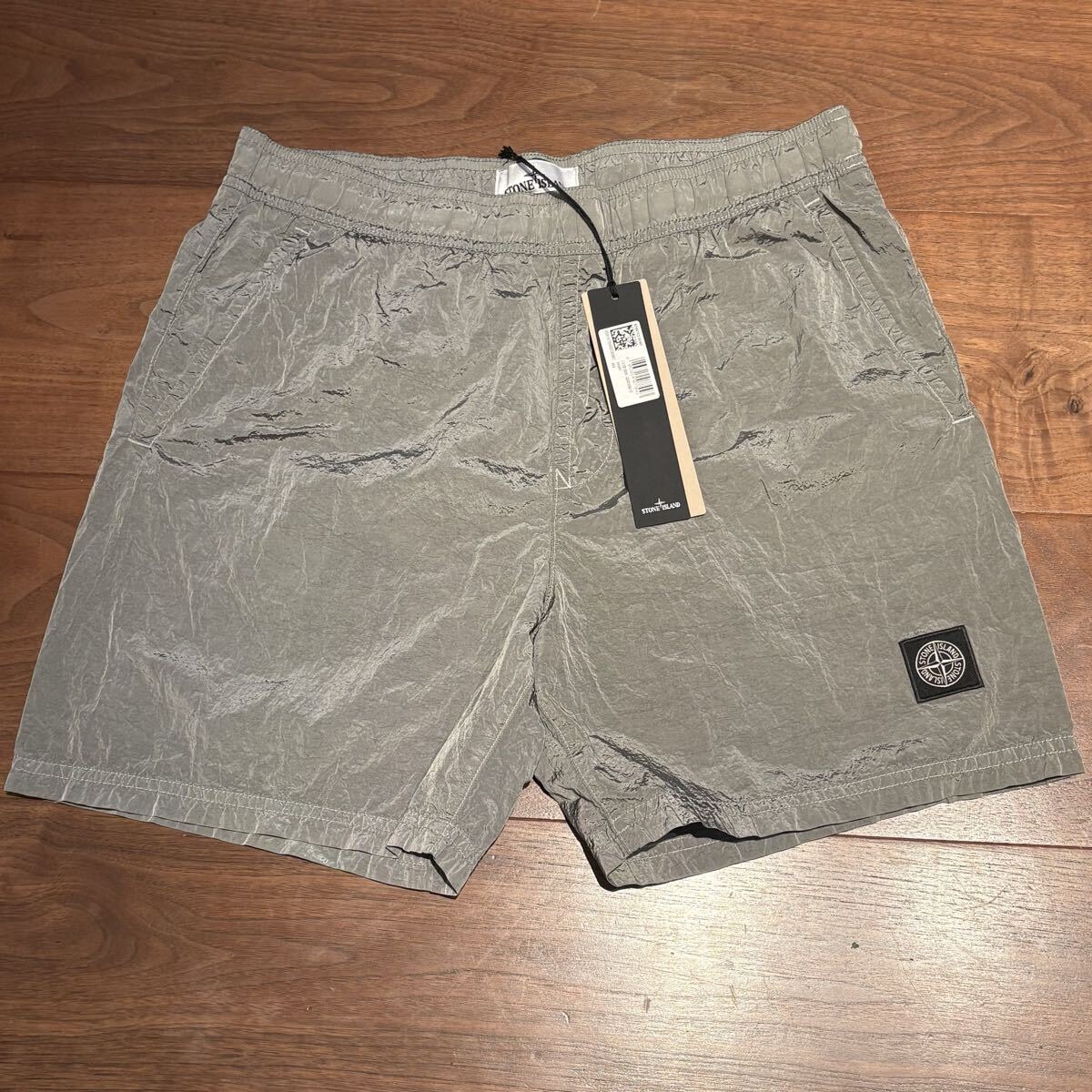 Stone Island L1119 Cotton Twill Bermuda Cargo Shorts - 22SS 