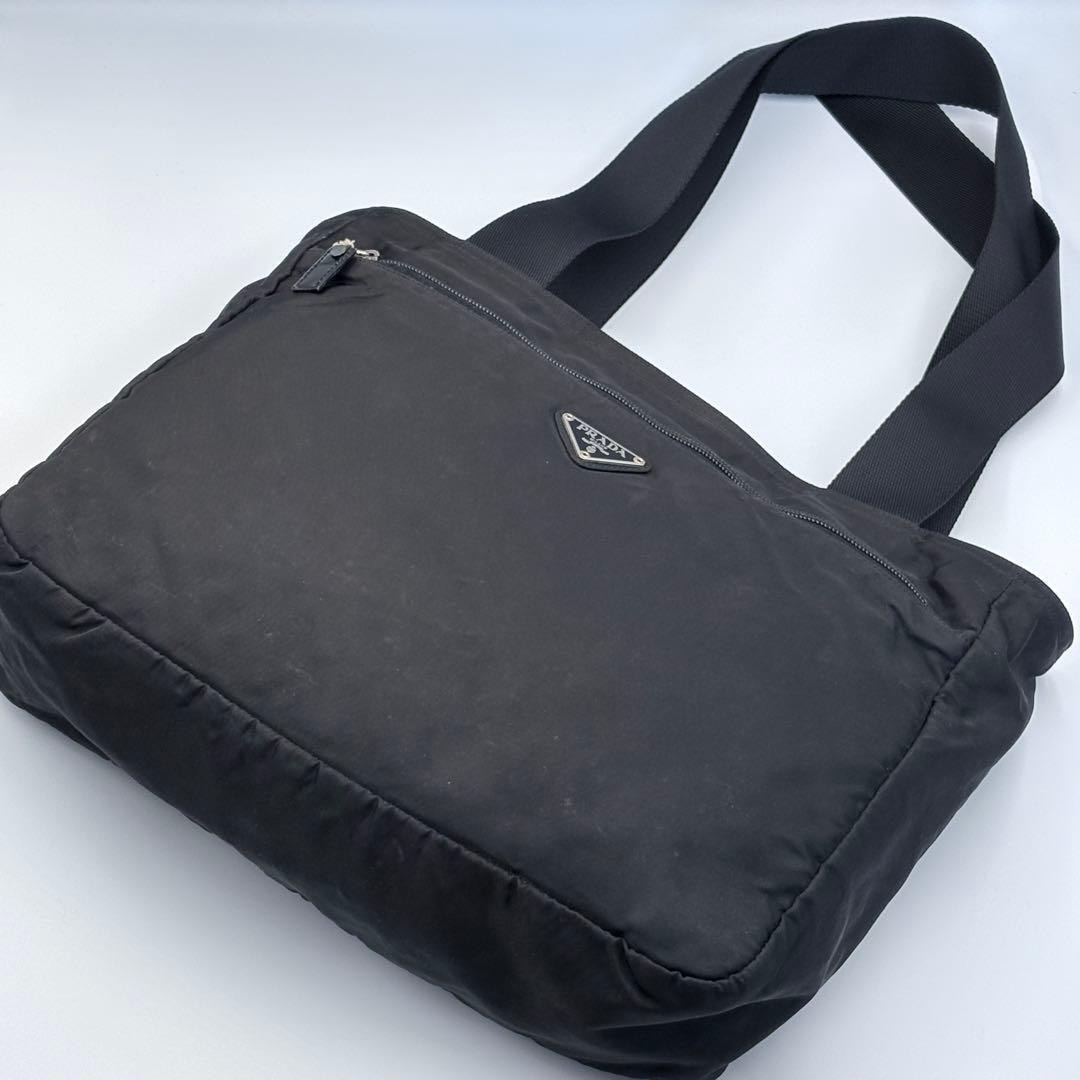 定番PRADAナイロン トートバッグ ブラック 三角ロゴ 大容量
