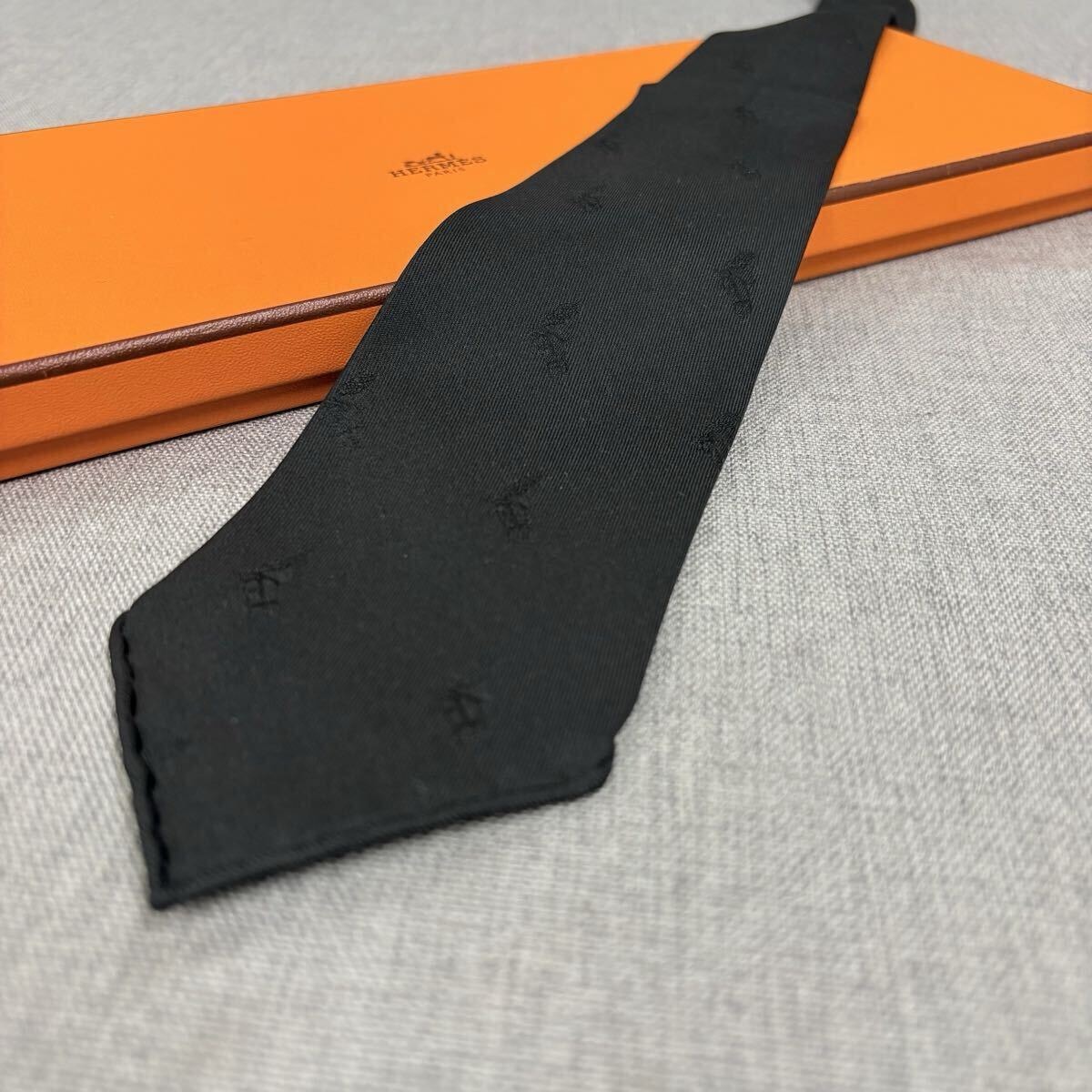 A (未使用に近い)】美品 HERMES エルメス シルク100 刺繍 ネクタイ