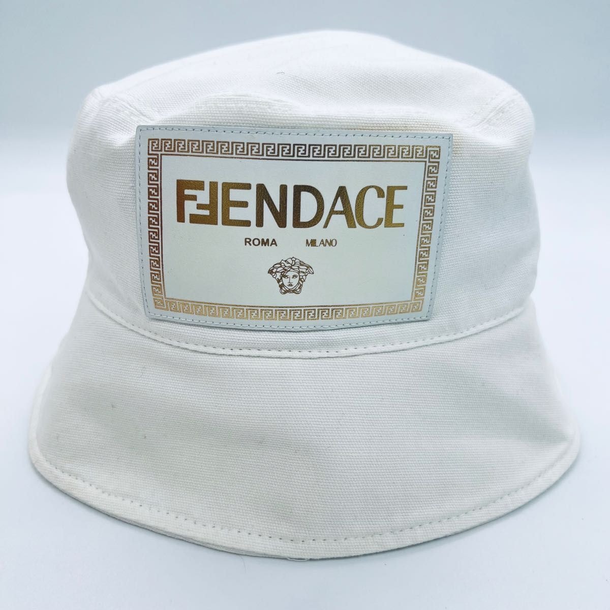 目立った傷や汚れなし】FENDI フェンディ フェンダーチェ 黄ばみ